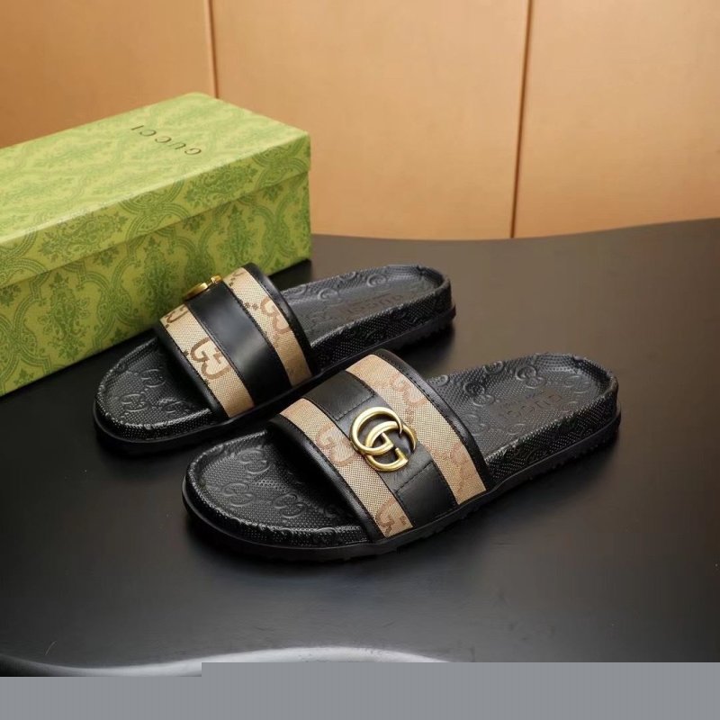 G*u*i slippers